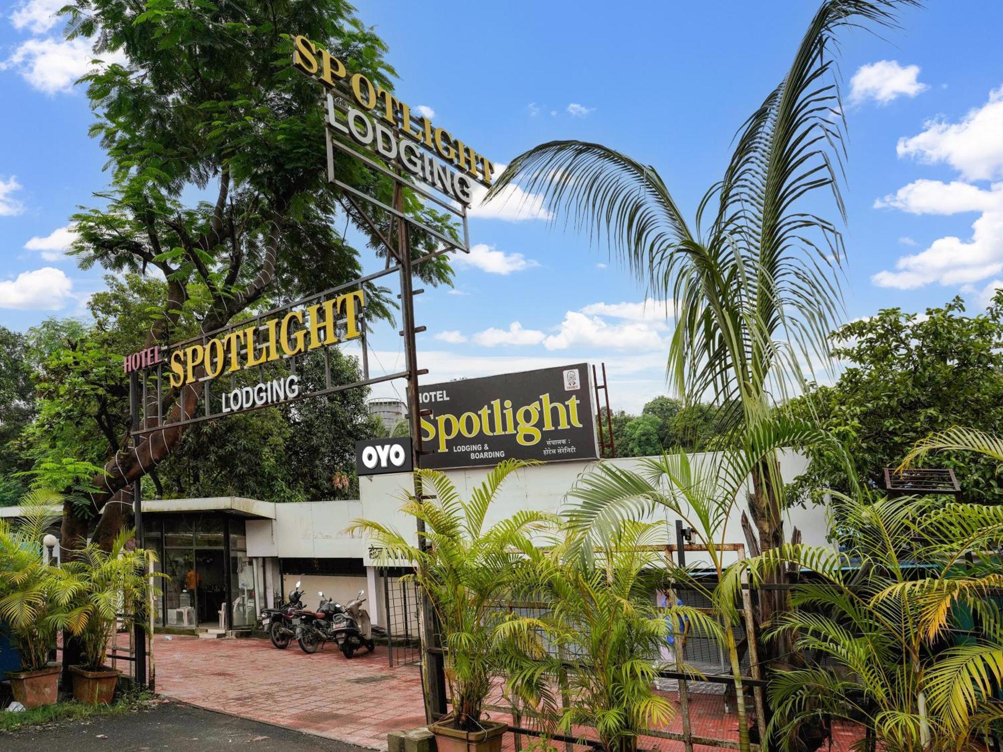 Hotel O Spotlight ธาเน ภายนอก รูปภาพ